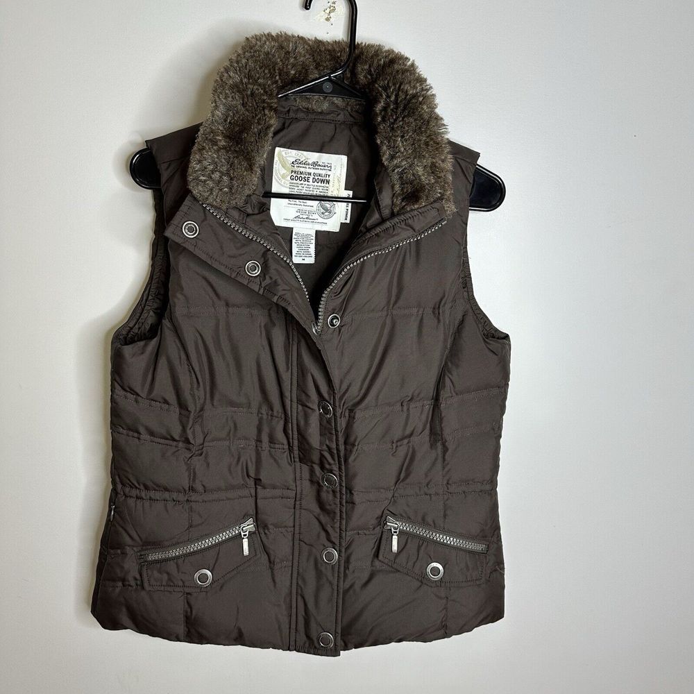 Women's Eddie Bauer Size Medium Goose‎ Down 700 Fill Turtle Neck Full Zip Vest
